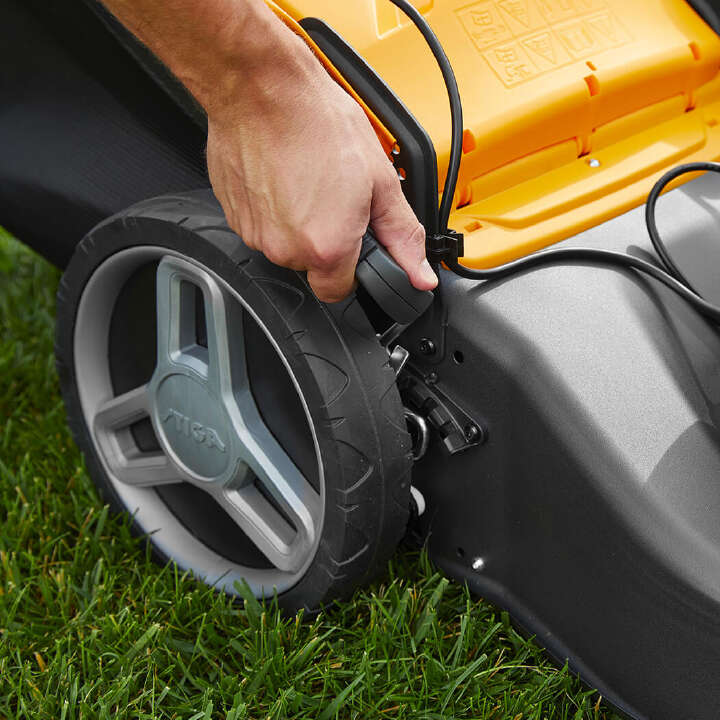 STIGA Akku-Rasenmäher COLLECTOR 548 S AE Kit